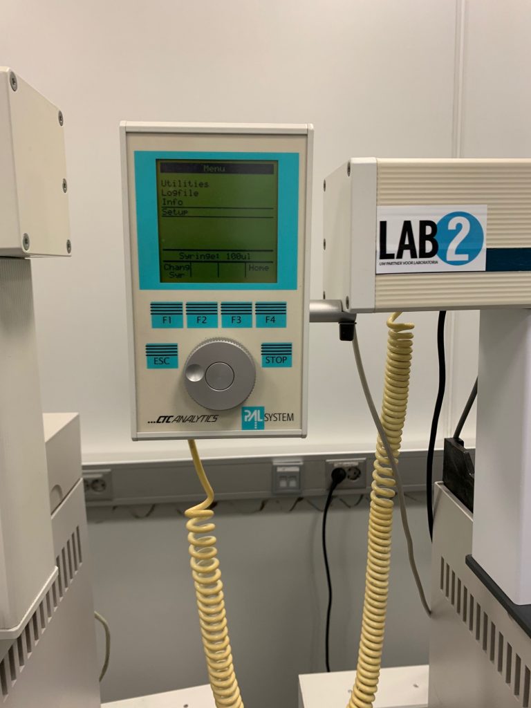 Agilent 6890N with CTC autosampler Lab2