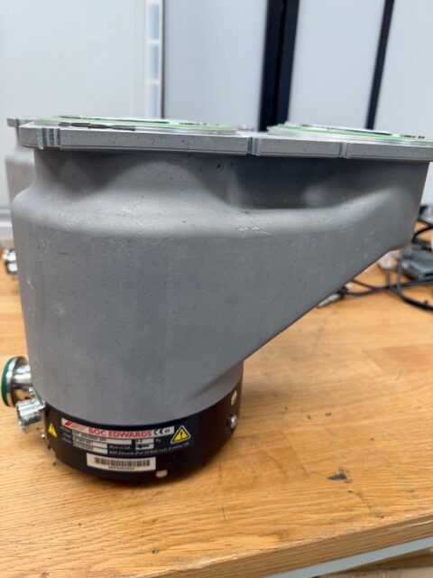 For sale: refurbished Edwards EXT 200/200H 24 V DC Turbo Pump - Image 2